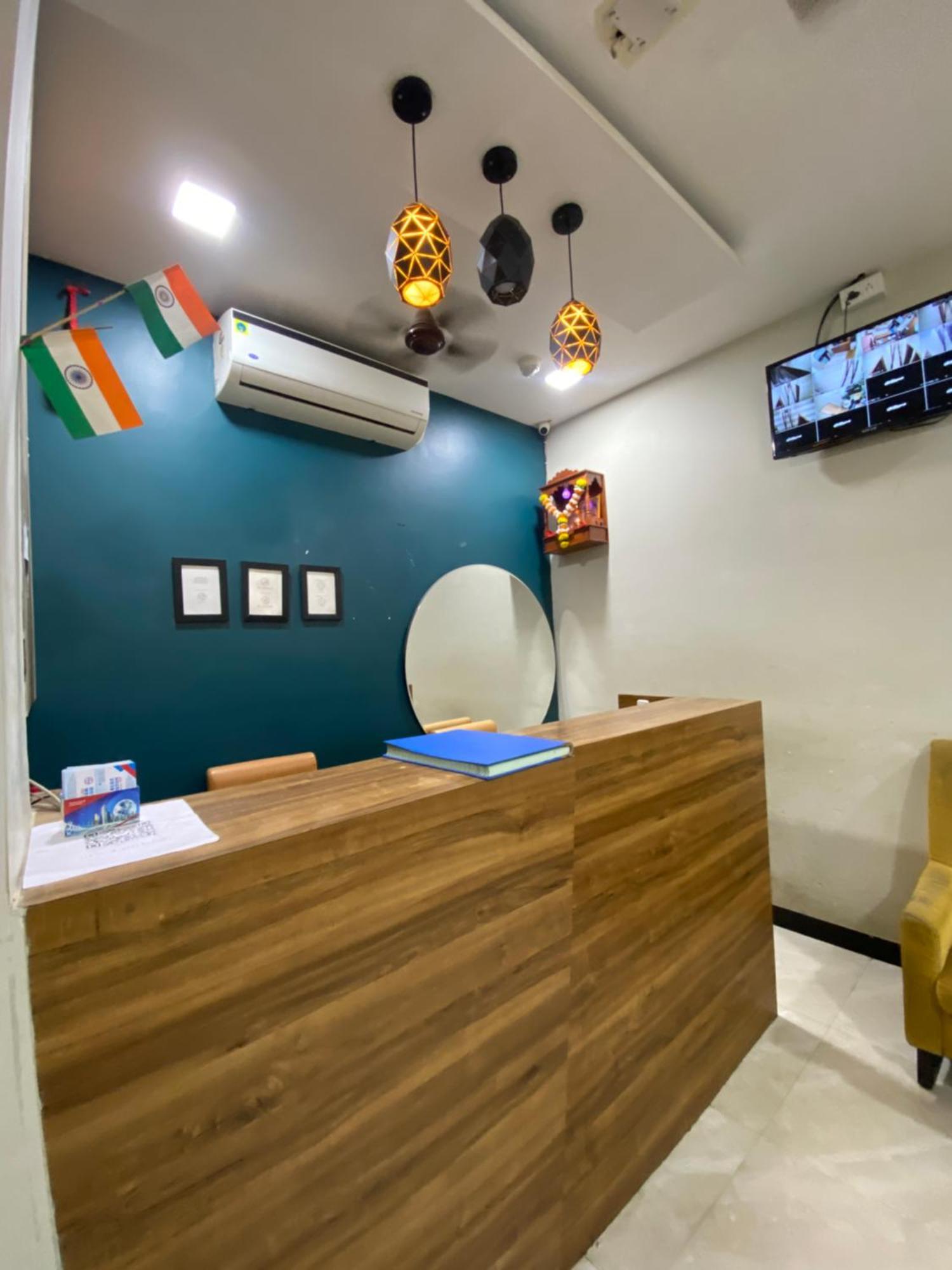 Hotel Blue Wellington - Near Mumbai Airport Exterior photo
